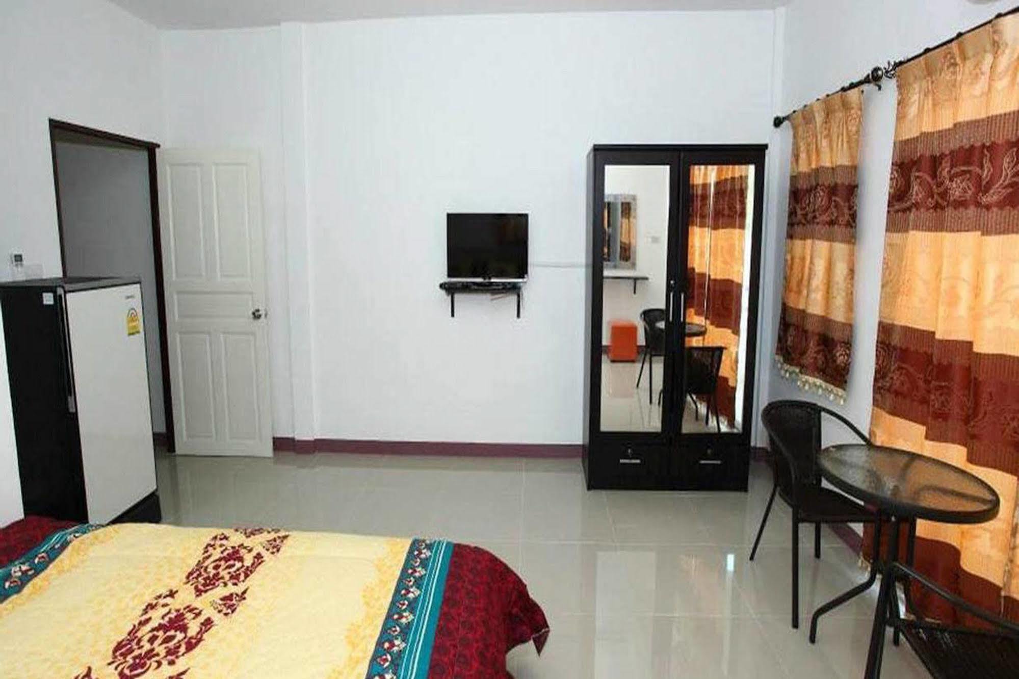 Just Chilling Home Ban Phang Phrao Exterior photo