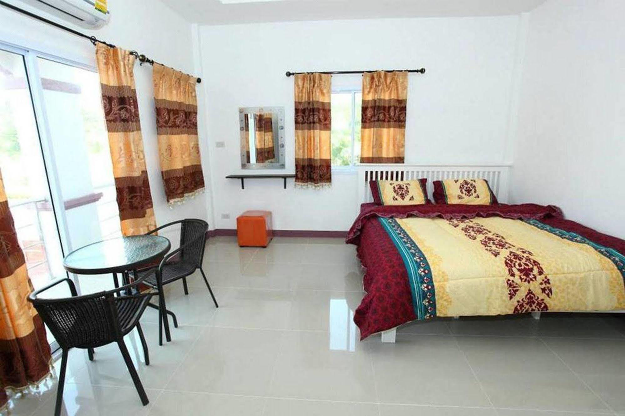 Just Chilling Home Ban Phang Phrao Exterior photo