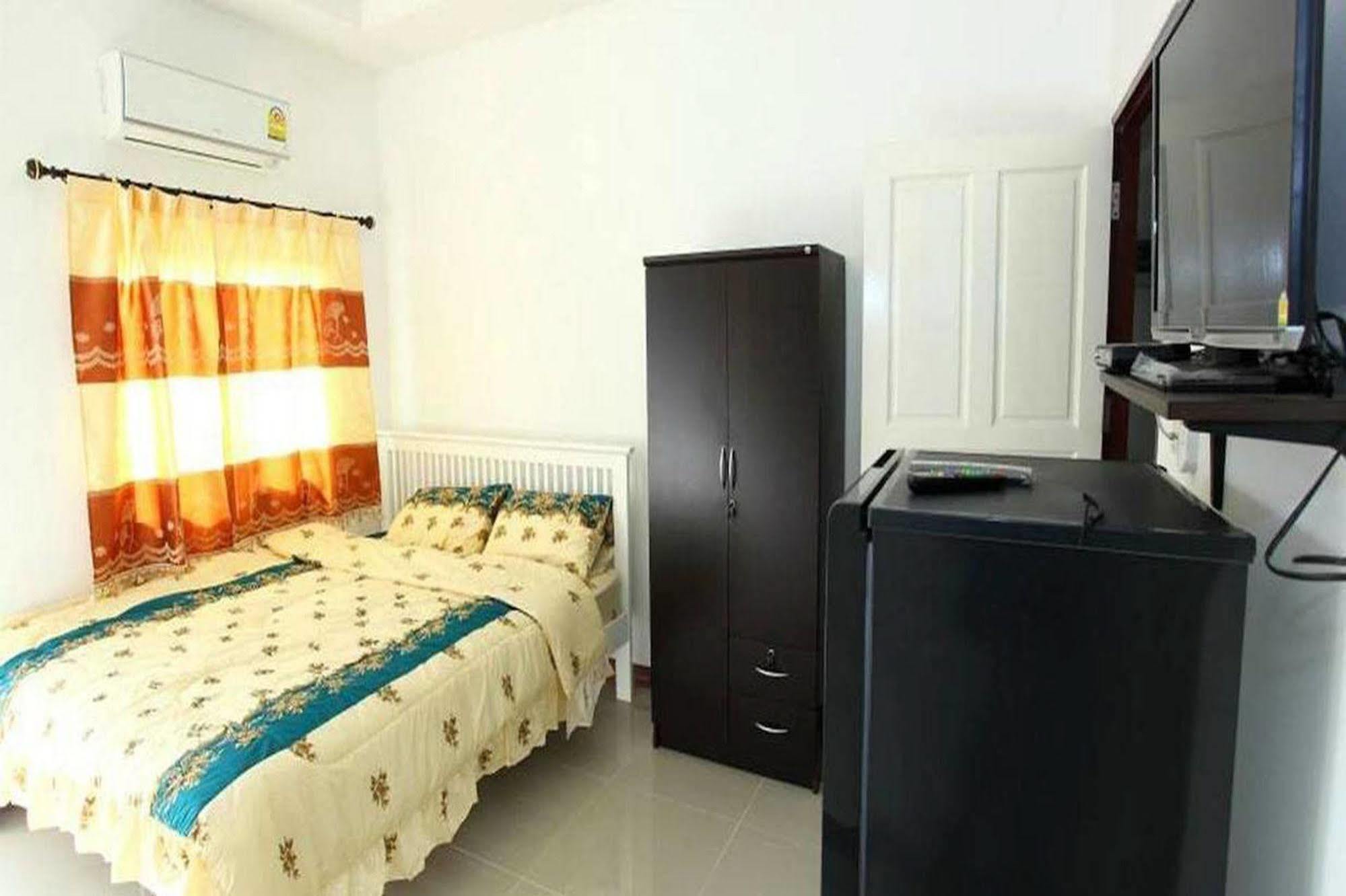 Just Chilling Home Ban Phang Phrao Exterior photo